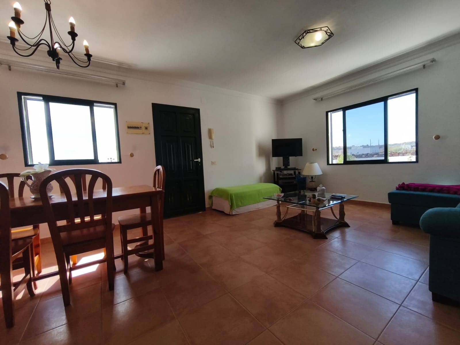 2 soveværelse Finca/Landehus til salg i Orzola med garage - € 440.000 (Ref: 8962068)