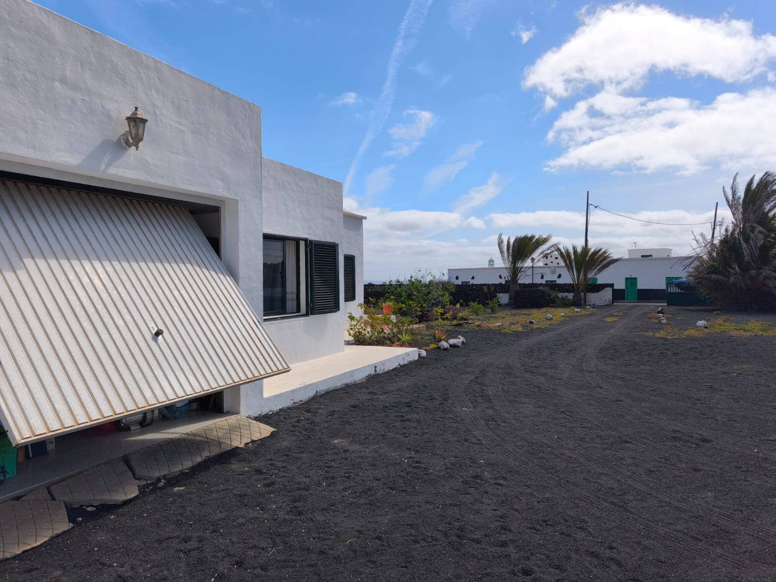 2 soveværelse Finca/Landehus til salg i Orzola med garage - € 440.000 (Ref: 8962068)