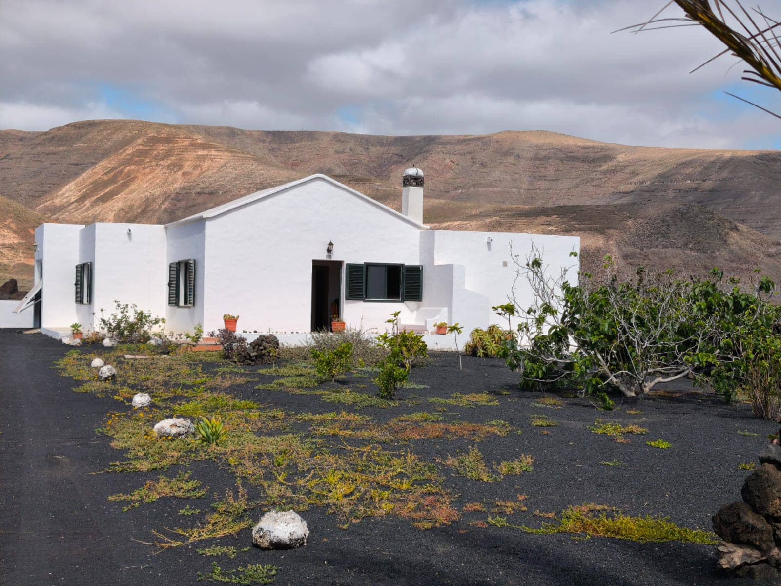 2 soveværelse Finca/Landehus til salg i Orzola med garage - € 440.000 (Ref: 8962068)