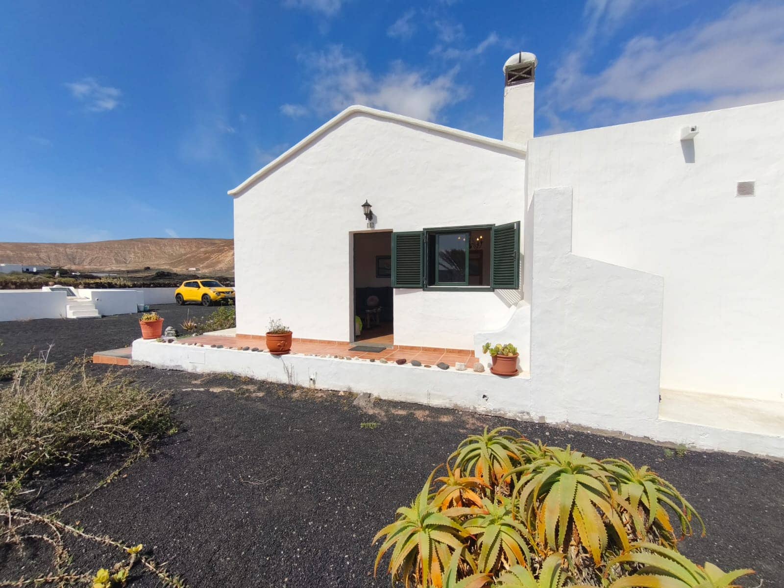 2 soveværelse Finca/Landehus til salg i Orzola med garage - € 440.000 (Ref: 8962068)