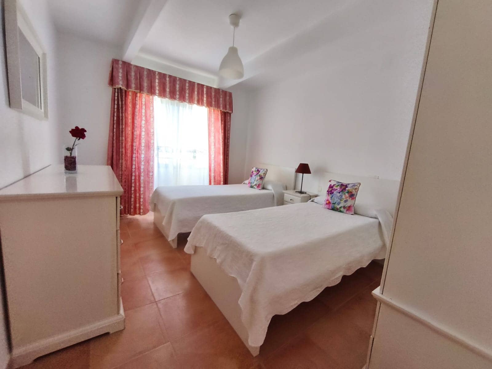 2 soveværelse Finca/Landehus til salg i Orzola med garage - € 440.000 (Ref: 8962068)