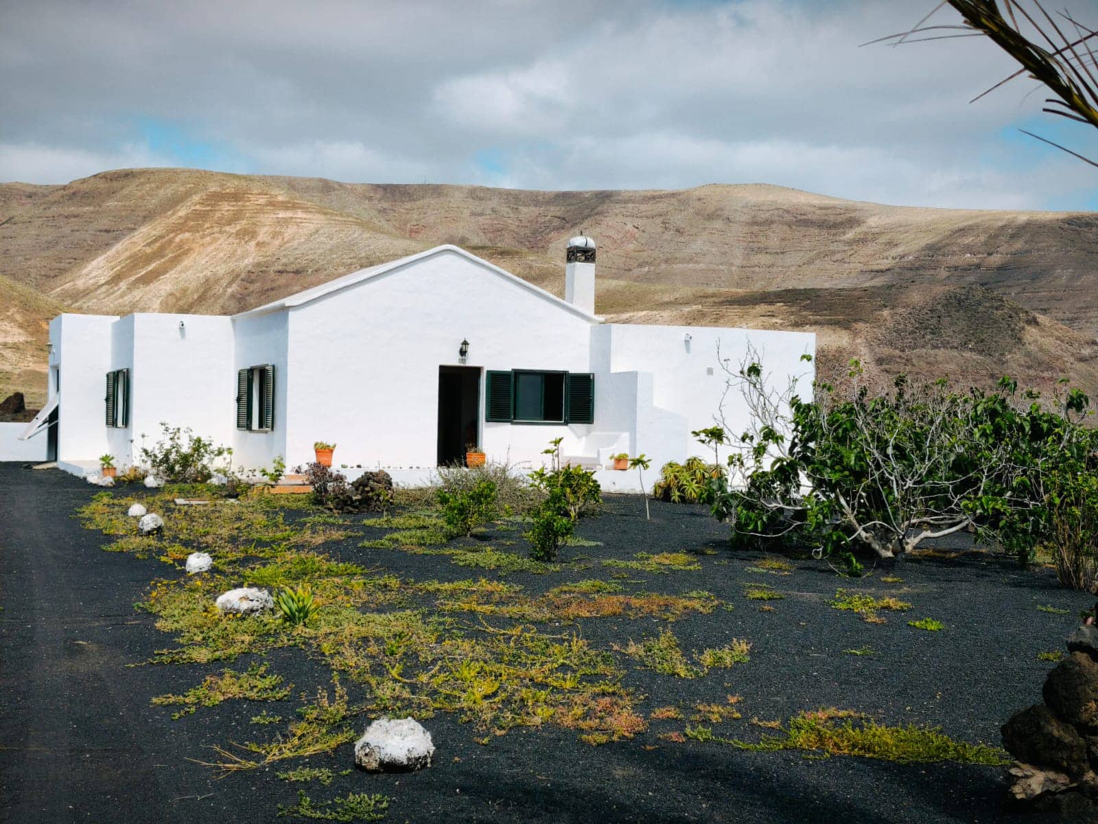 2 soveværelse Finca/Landehus til salg i Orzola med garage - € 440.000 (Ref: 8962068)