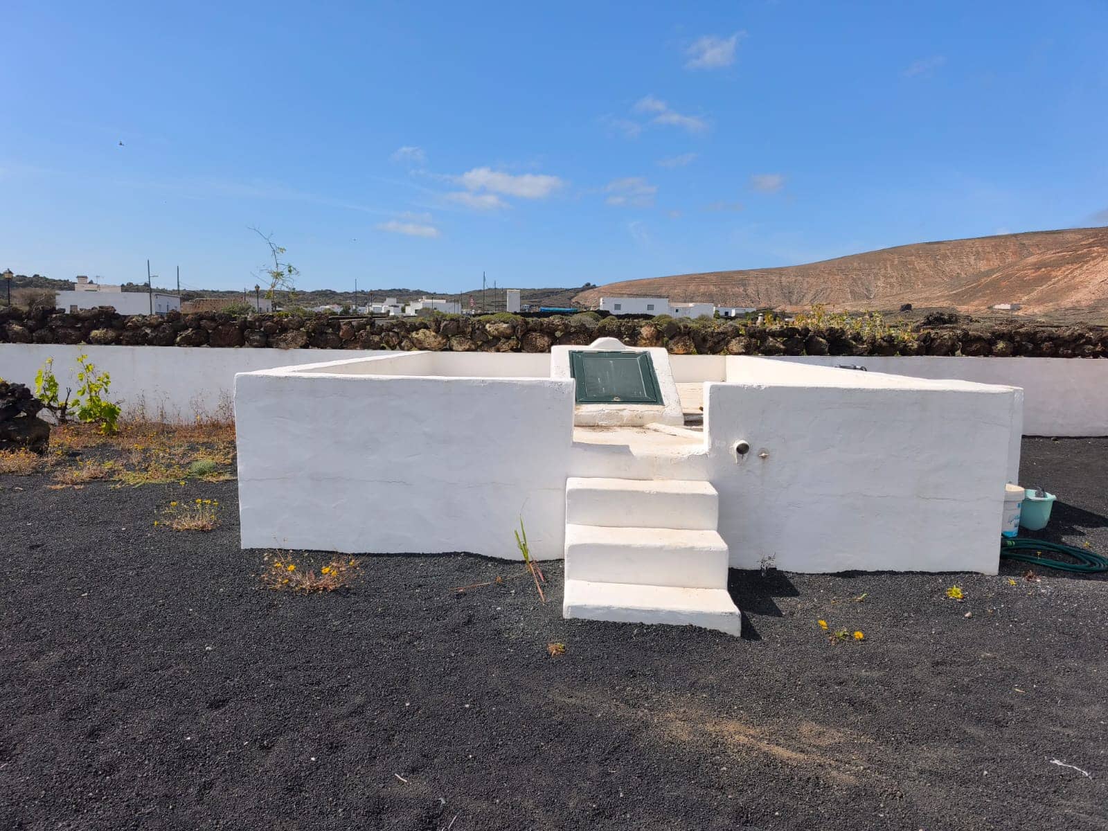 2 soveværelse Finca/Landehus til salg i Orzola med garage - € 440.000 (Ref: 8962068)