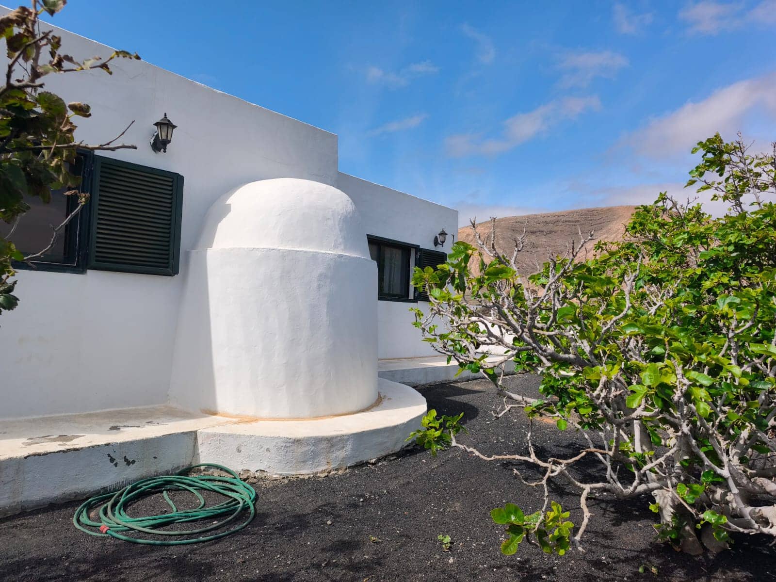 2 soveværelse Finca/Landehus til salg i Orzola med garage - € 440.000 (Ref: 8962068)