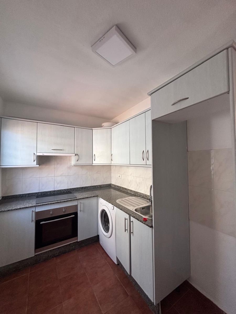 3 soveværelse Rækkehus til salg i Caleta de Fuste med swimmingpool - € 249.000 (Ref: 9030700)