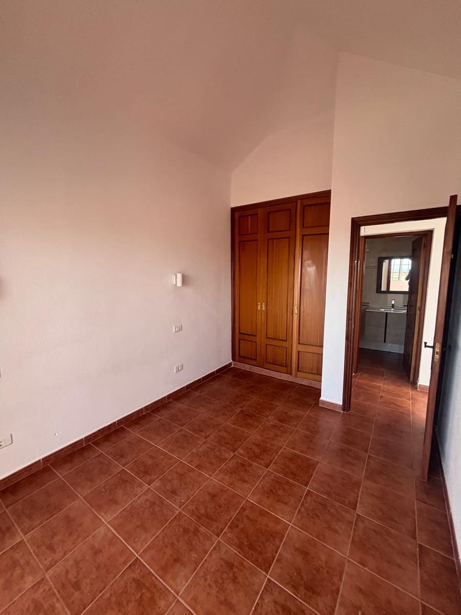 3 soveværelse Rækkehus til salg i Caleta de Fuste med swimmingpool - € 249.000 (Ref: 9030700)