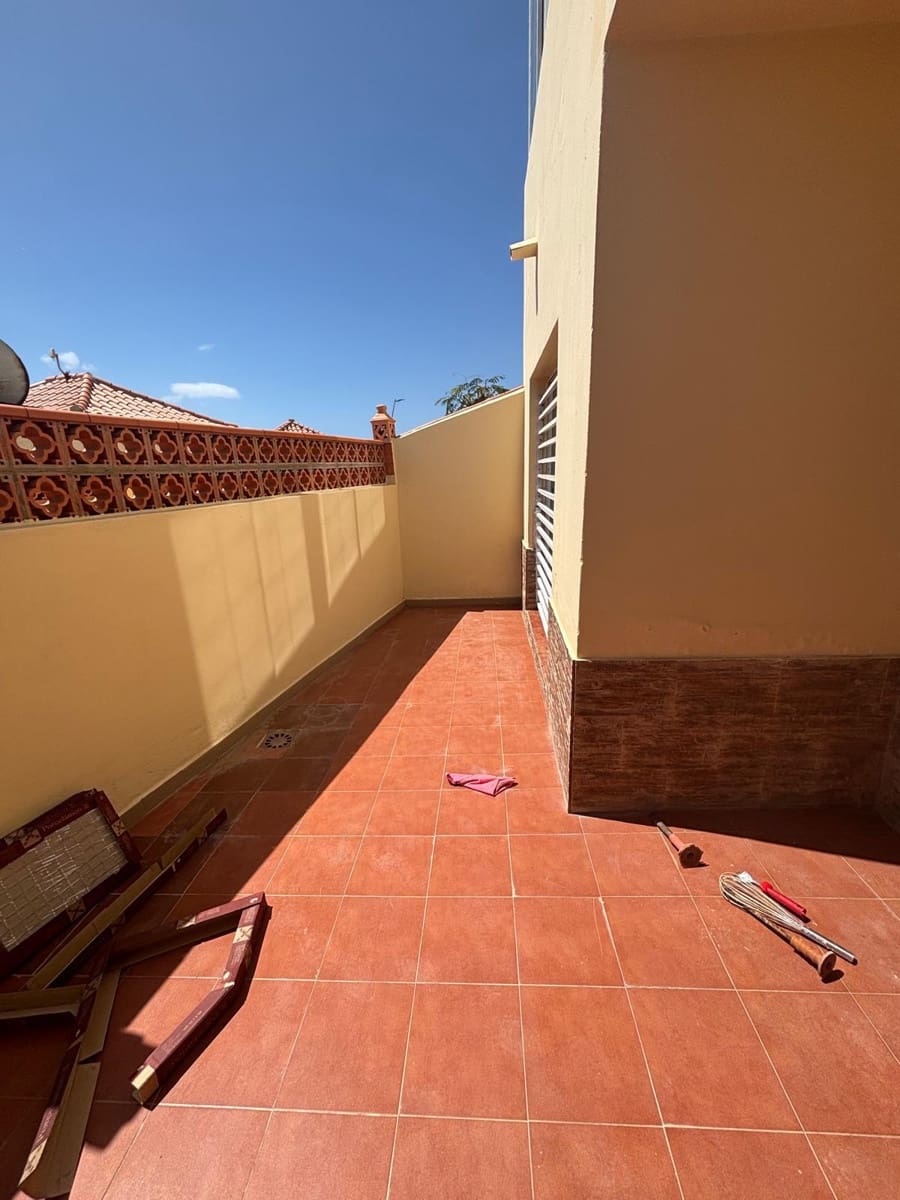 3 soveværelse Rækkehus til salg i Caleta de Fuste med swimmingpool - € 249.000 (Ref: 9030700)