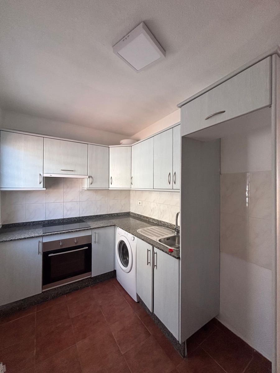 3 soveværelse Rækkehus til salg i Caleta de Fuste med swimmingpool - € 249.000 (Ref: 9030700)