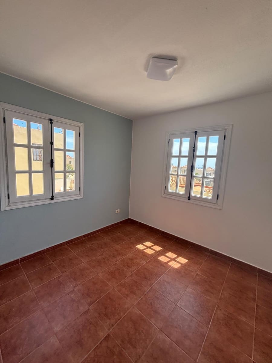 3 soveværelse Rækkehus til salg i Caleta de Fuste med swimmingpool - € 249.000 (Ref: 9030700)