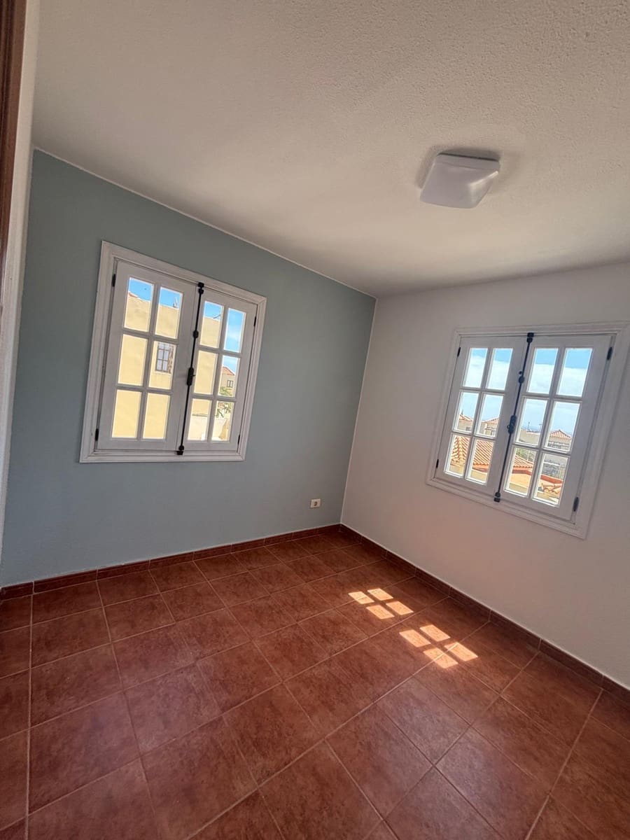 3 soveværelse Rækkehus til salg i Caleta de Fuste med swimmingpool - € 249.000 (Ref: 9030700)