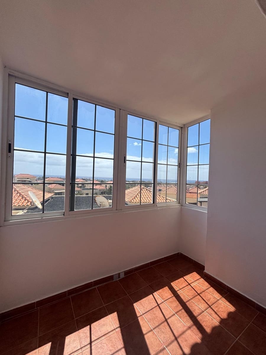 3 soveværelse Rækkehus til salg i Caleta de Fuste med swimmingpool - € 249.000 (Ref: 9030700)