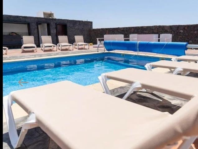 9 soveværelse Villa til salg i La Asomada, Tías med swimmingpool garage - € 1.450.000 (Ref: 9150867)