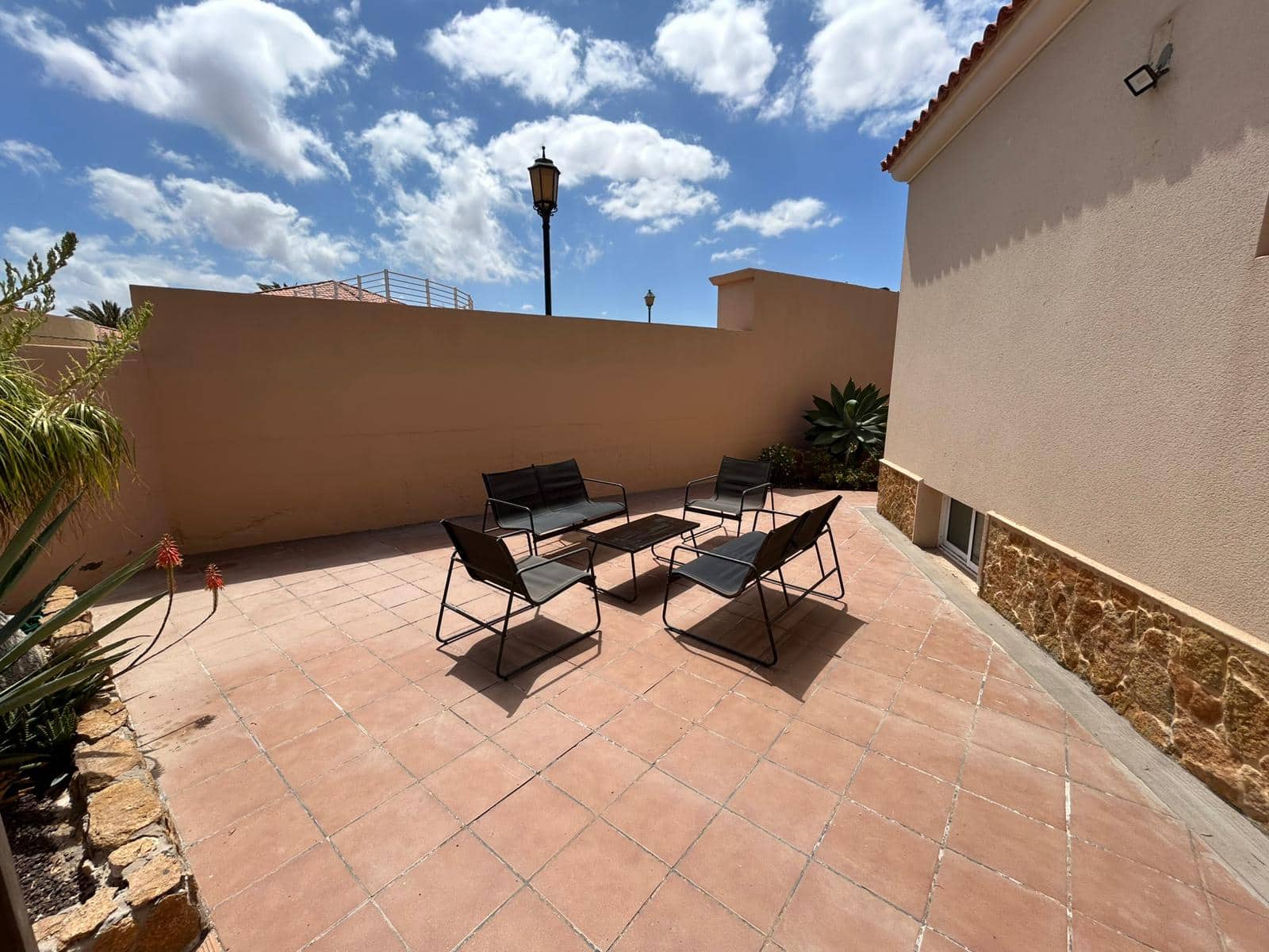 3 quarto Moradia para venda em Costa de Antigua com piscina garagem - 325 000 € (Ref: 9154653)