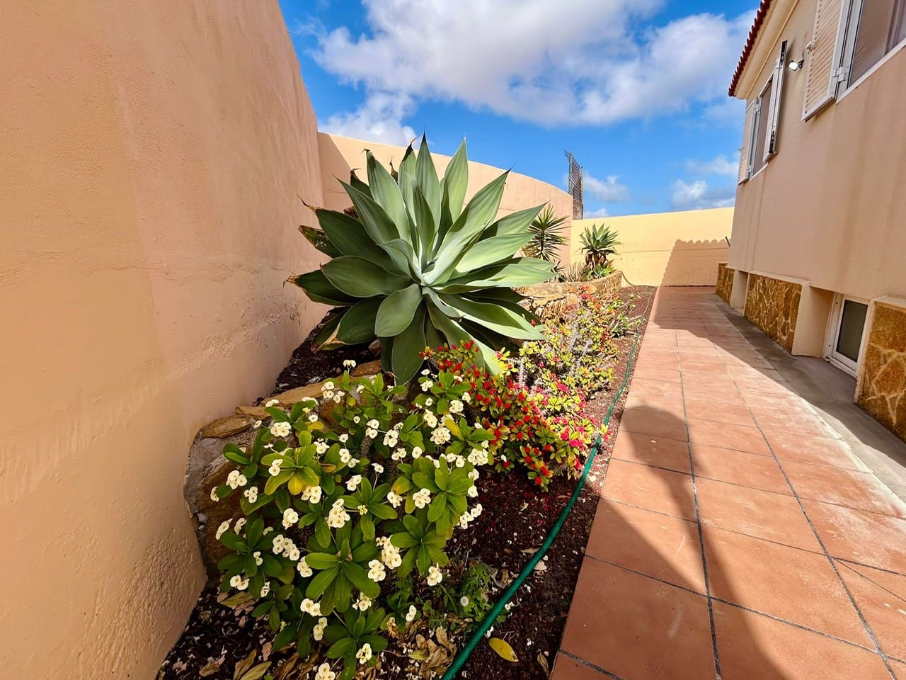 3 quarto Moradia para venda em Costa de Antigua com piscina garagem - 325 000 € (Ref: 9154653)