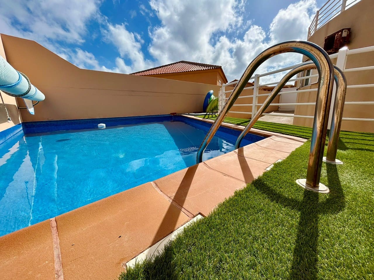 3 quarto Moradia para venda em Costa de Antigua com piscina garagem - 325 000 € (Ref: 9154653)