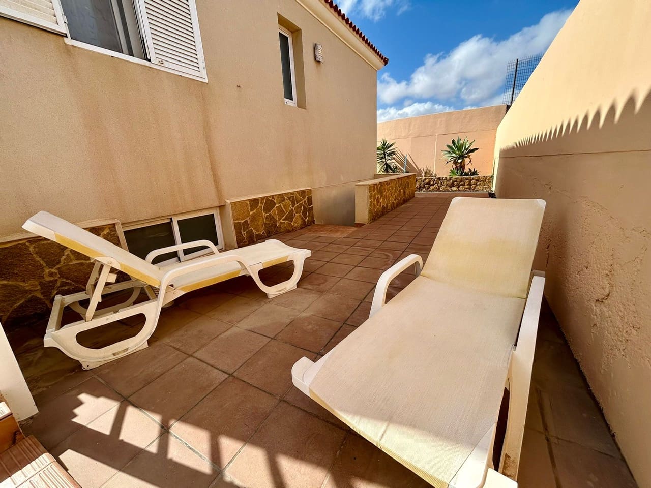 3 quarto Moradia para venda em Costa de Antigua com piscina garagem - 325 000 € (Ref: 9154653)