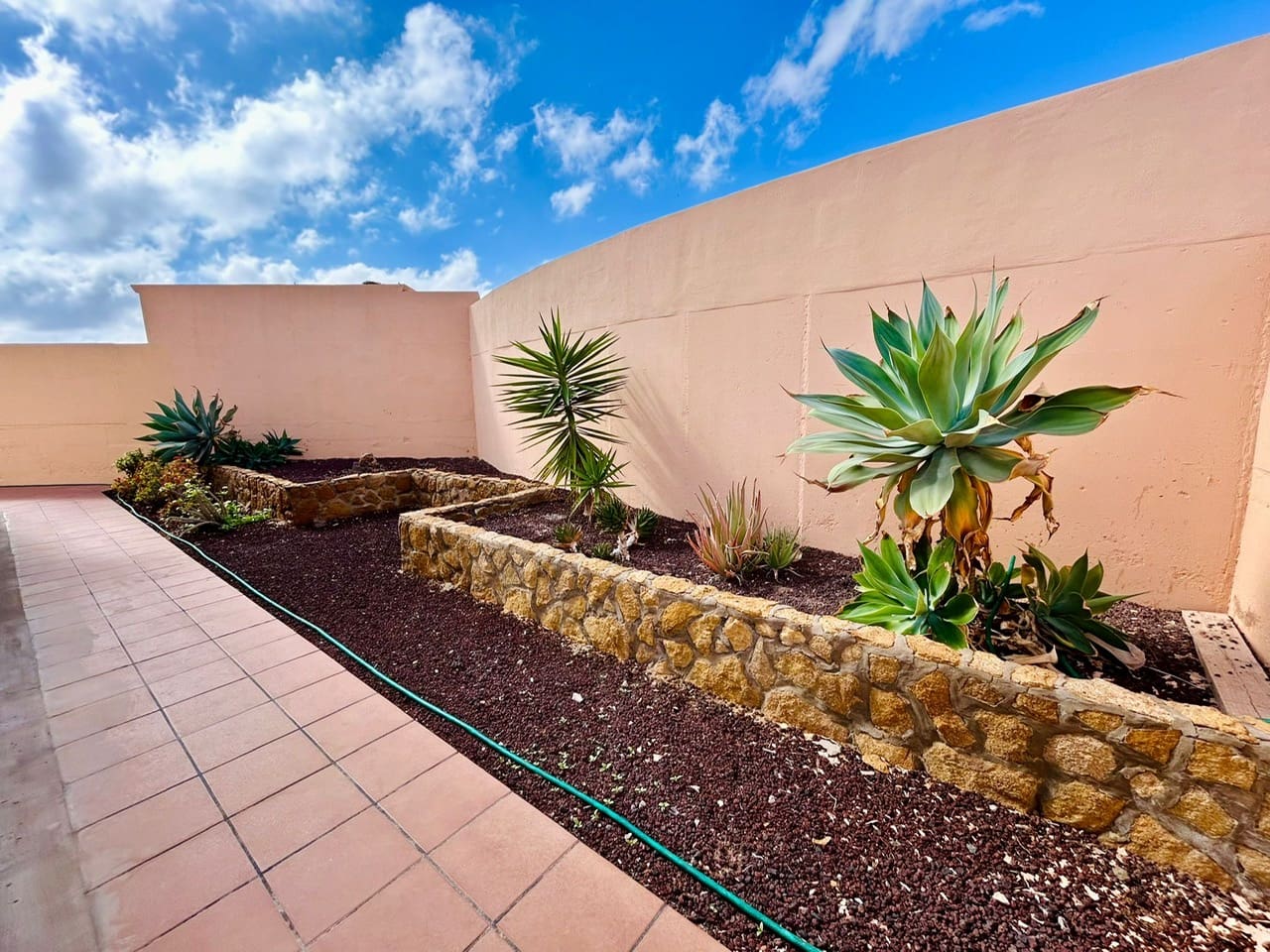 3 quarto Moradia para venda em Costa de Antigua com piscina garagem - 325 000 € (Ref: 9154653)