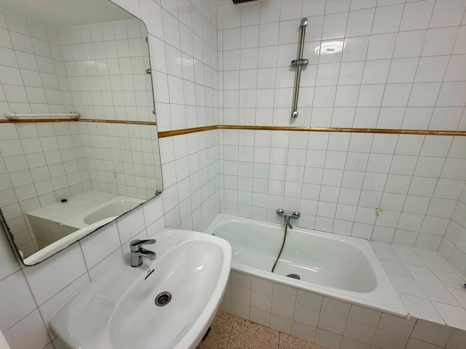 1 bedroom Apartment for sale in Costa de Antigua with pool - € 120,000 (Ref: 9154664)