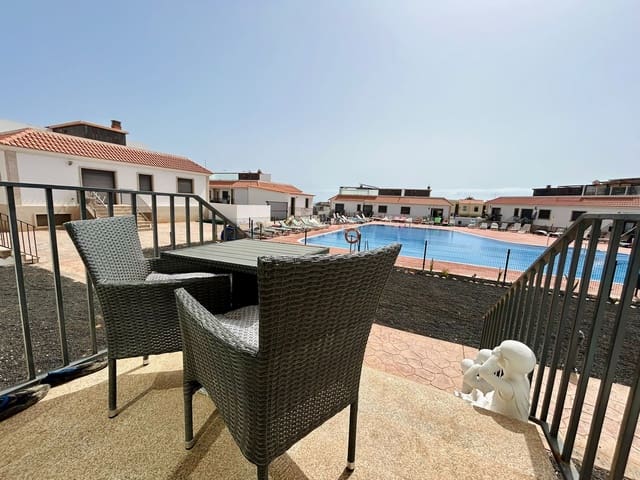 4 Zimmer Reihenhaus zu verkaufen in Costa de Antigua, Antigua mit Pool - 275.000 € (Ref: 9168204)