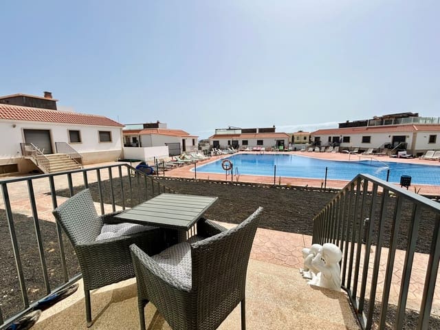 4 Zimmer Reihenhaus zu verkaufen in Costa de Antigua, Antigua mit Pool - 275.000 € (Ref: 9168204)