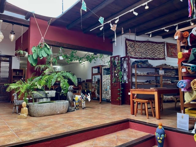 1 bedroom Commercial for sale in Teguise - € 1,750,000 (Ref: 9190246)