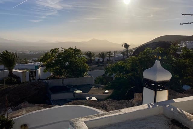 4 soveværelse Villa til salg i Nazaret, Teguise med garage - € 690.000 (Ref: 9191599)