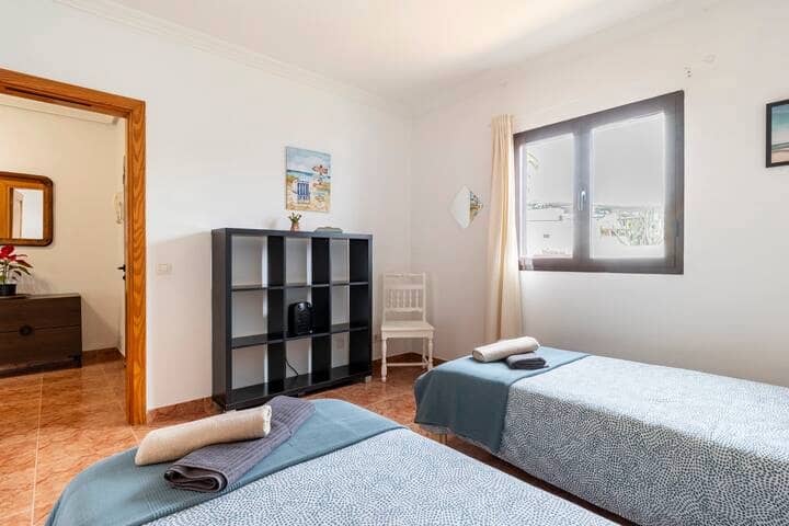 4 bedroom Villa for sale in Nazaret with pool garage - € 550,000 (Ref: 9191731)