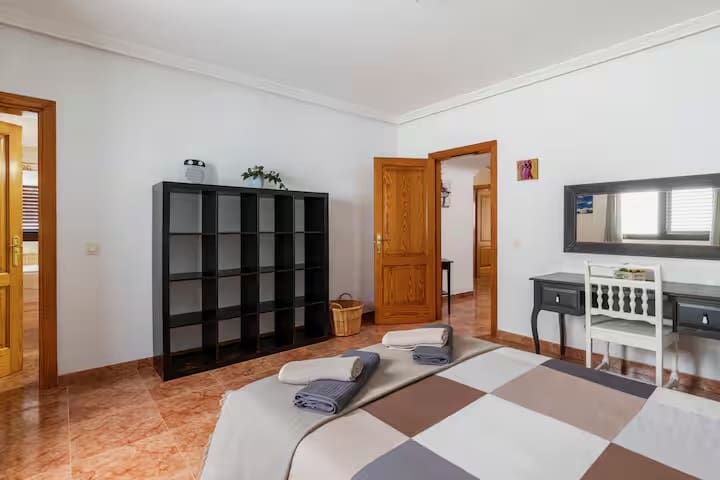 4 bedroom Villa for sale in Nazaret with pool garage - € 550,000 (Ref: 9191731)