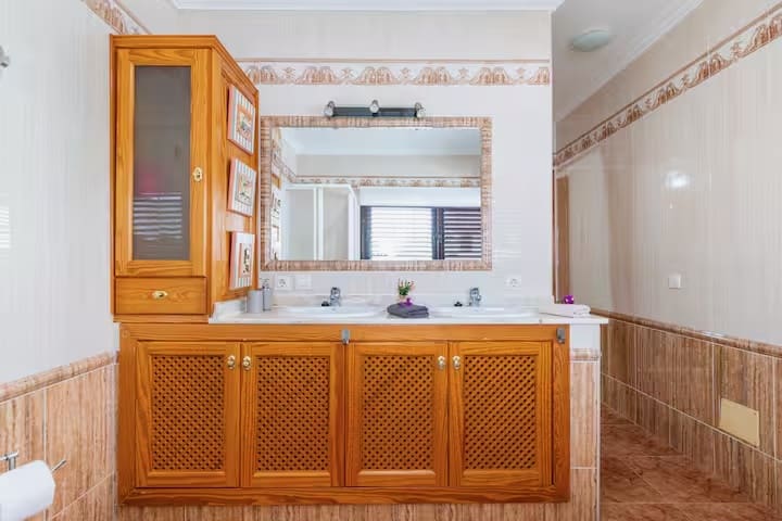 4 bedroom Villa for sale in Nazaret with pool garage - € 550,000 (Ref: 9191731)