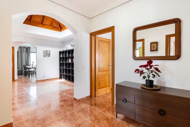 4 bedroom Villa for sale in Nazaret with pool garage - € 550,000 (Ref: 9191731)