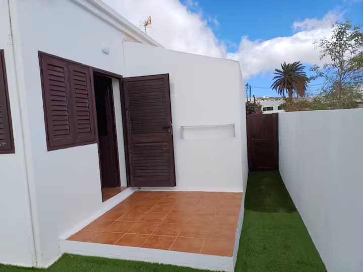 4 bedroom Villa for sale in Nazaret with pool garage - € 550,000 (Ref: 9191731)