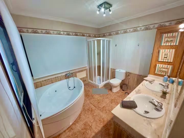 4 bedroom Villa for sale in Nazaret with pool garage - € 550,000 (Ref: 9191731)