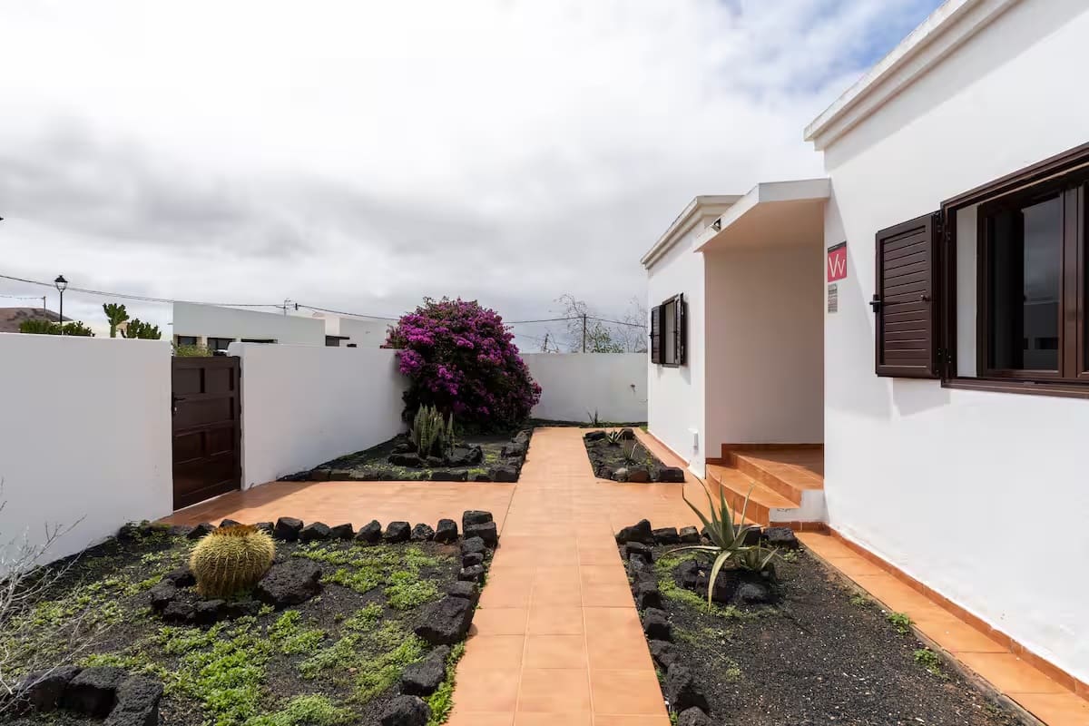 4 bedroom Villa for sale in Nazaret with pool garage - € 550,000 (Ref: 9191731)