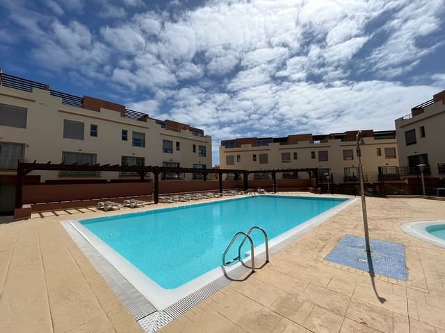 3 Zimmer Reihenhaus zu verkaufen in Costa de Antigua, Antigua mit Pool Garage - 240.000 € (Ref: 9255963)