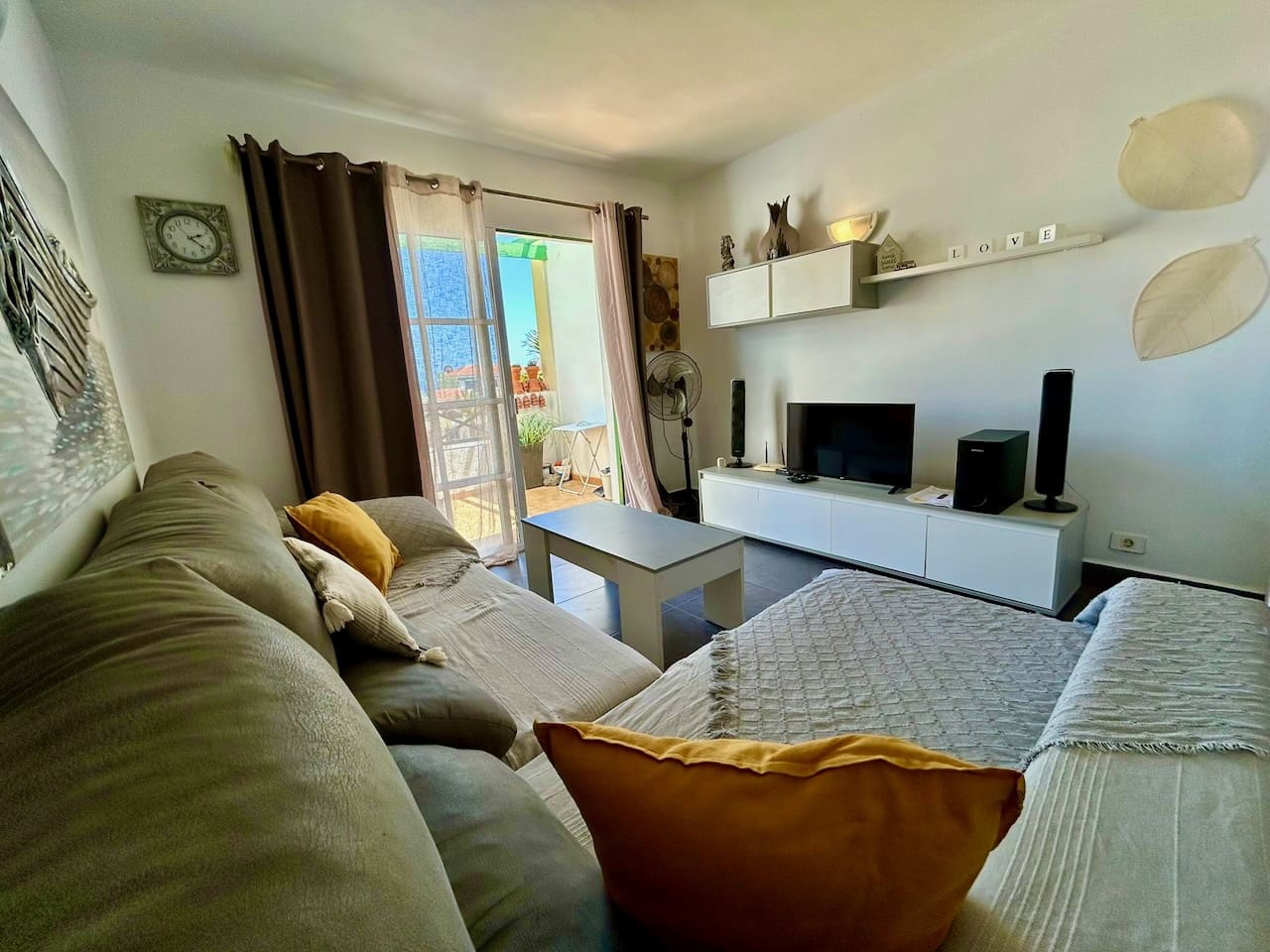 1 slaapkamer Appartement te koop in Costa de Antigua met zwembad - € 132.000 (Ref: 9274093)