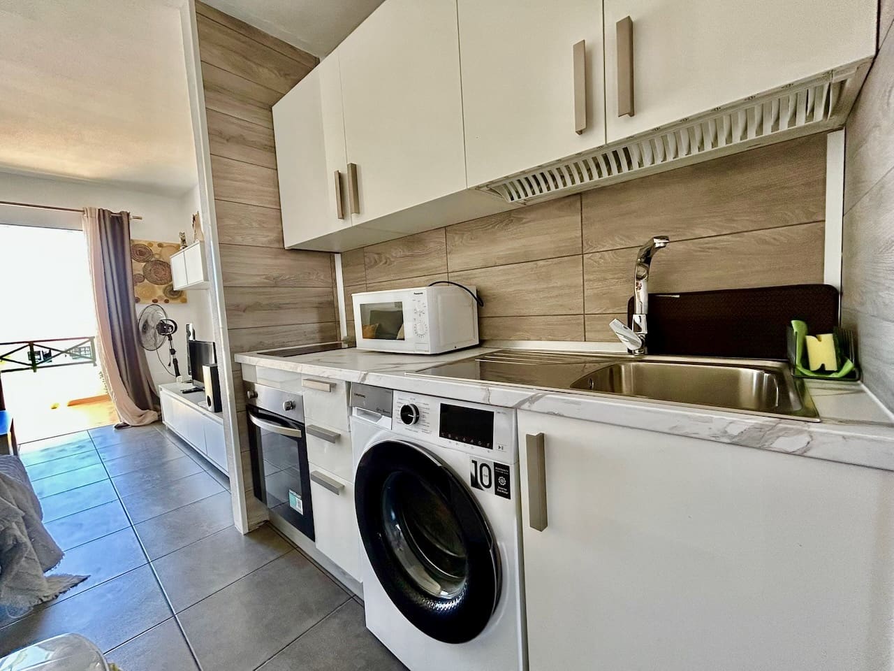 1 slaapkamer Appartement te koop in Costa de Antigua met zwembad - € 132.000 (Ref: 9274093)