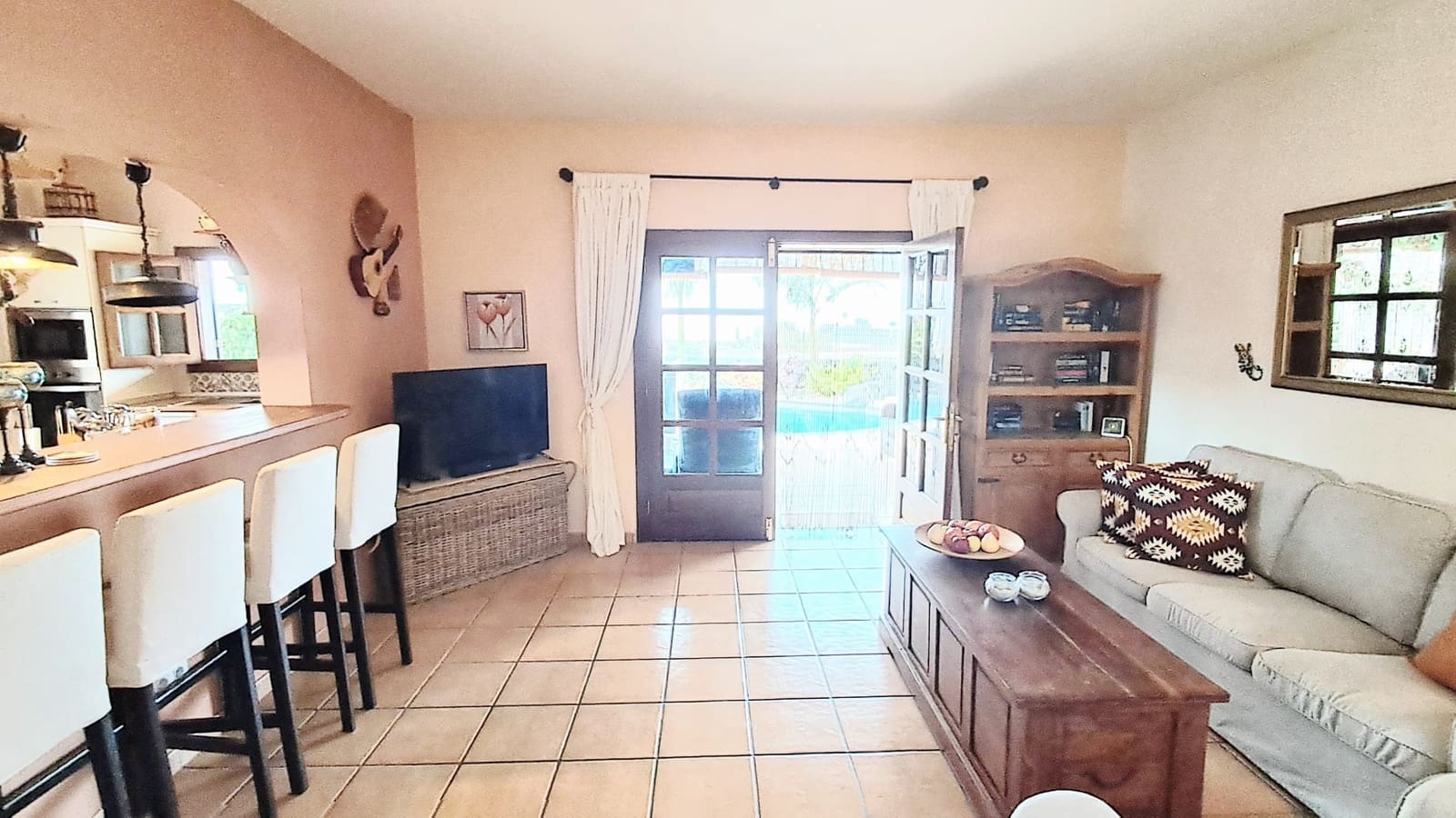 4 soveværelse Villa til salg i Yaiza med swimmingpool garage - € 680.000 (Ref: 9331733)