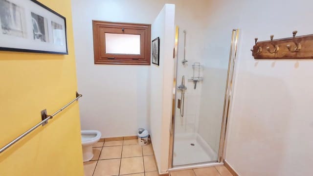 4 soveværelse Villa til salg i Yaiza med swimmingpool garage - € 680.000 (Ref: 9331733)