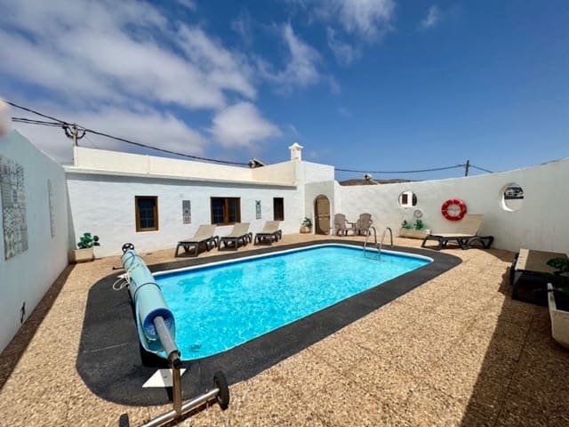 5 soveværelse Finca/Landehus til salg i Nazaret, Teguise med swimmingpool - € 695.000 (Ref: 9386280)