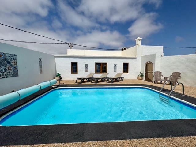 5 soveværelse Finca/Landehus til salg i Nazaret, Teguise med swimmingpool - € 695.000 (Ref: 9386280)