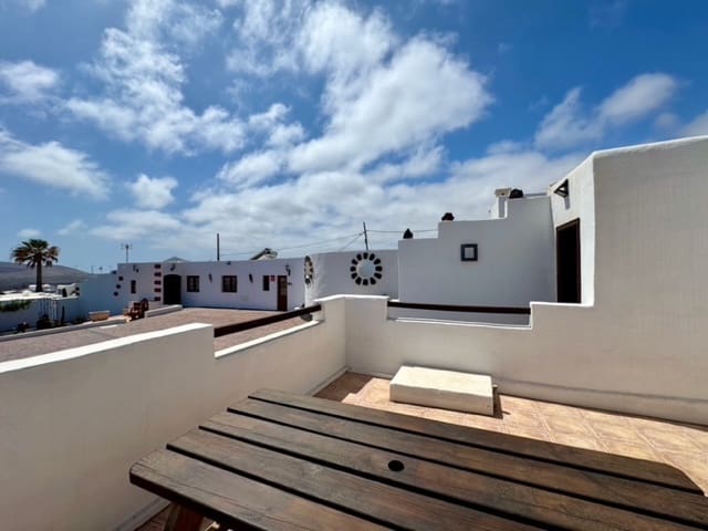 5 soveværelse Finca/Landehus til salg i Nazaret, Teguise med swimmingpool - € 695.000 (Ref: 9386280)