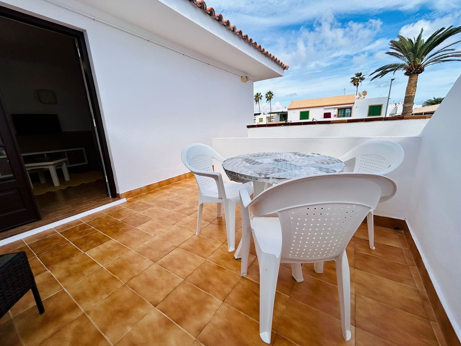 1 slaapkamer Appartement te koop in Caleta de Fuste met zwembad - € 175.000 (Ref: 9428770)