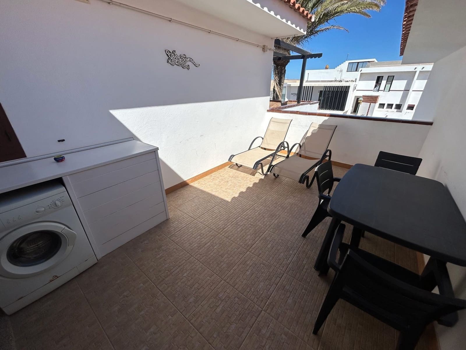 1 slaapkamer Appartement te koop in Caleta de Fuste met zwembad - € 175.000 (Ref: 9428770)