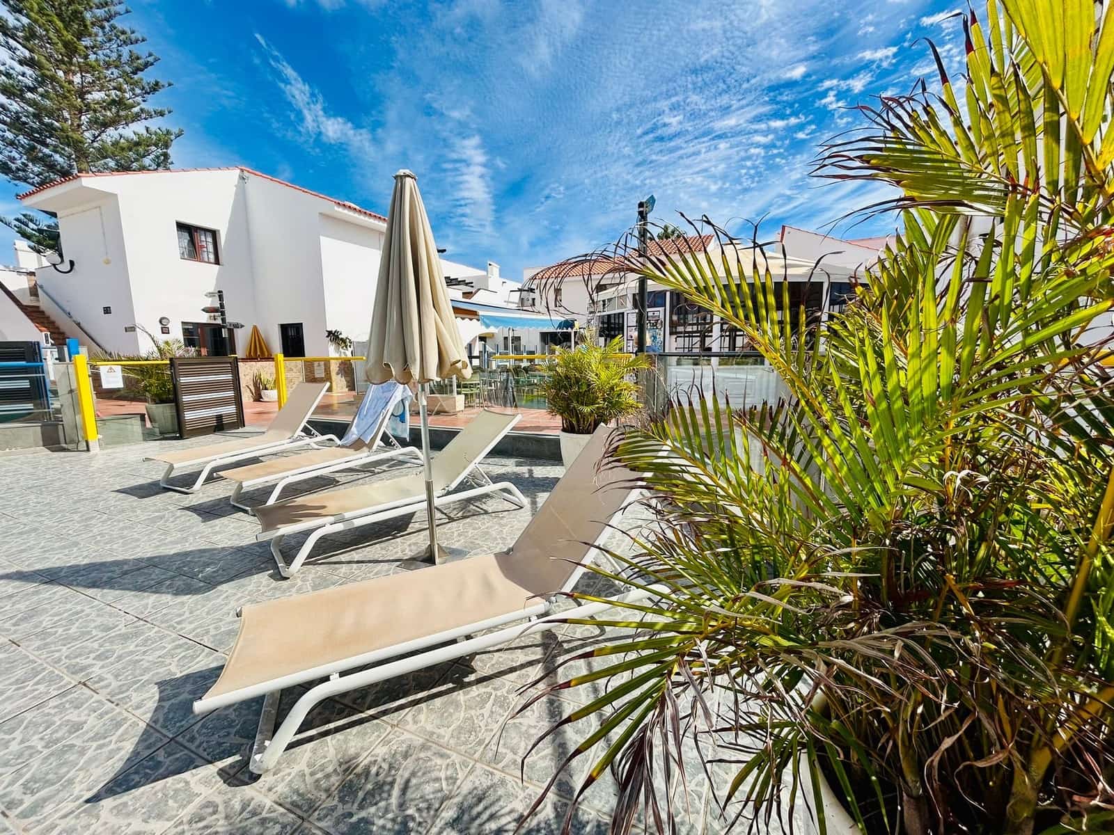 1 slaapkamer Appartement te koop in Caleta de Fuste met zwembad - € 175.000 (Ref: 9428770)