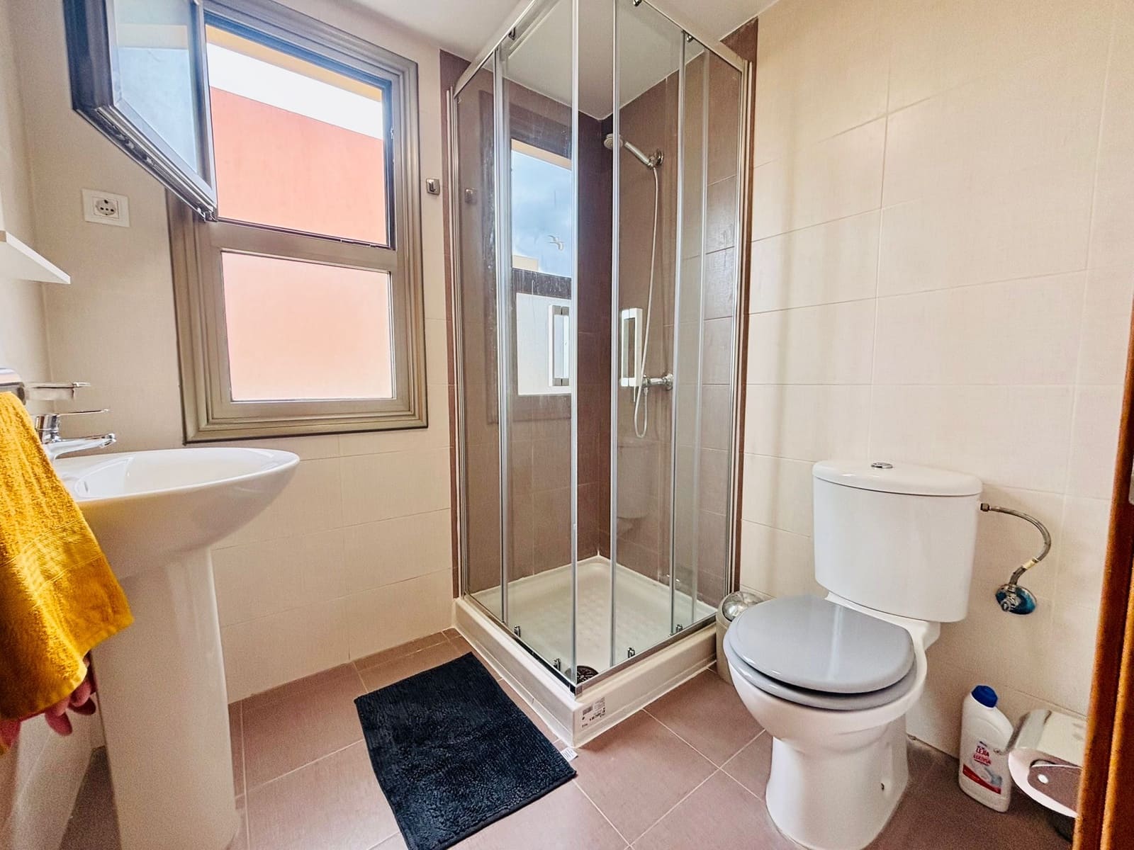 3 slaapkamer Rijtjeshuis te koop in Costa de Antigua met garage - € 240.000 (Ref: 9436426)