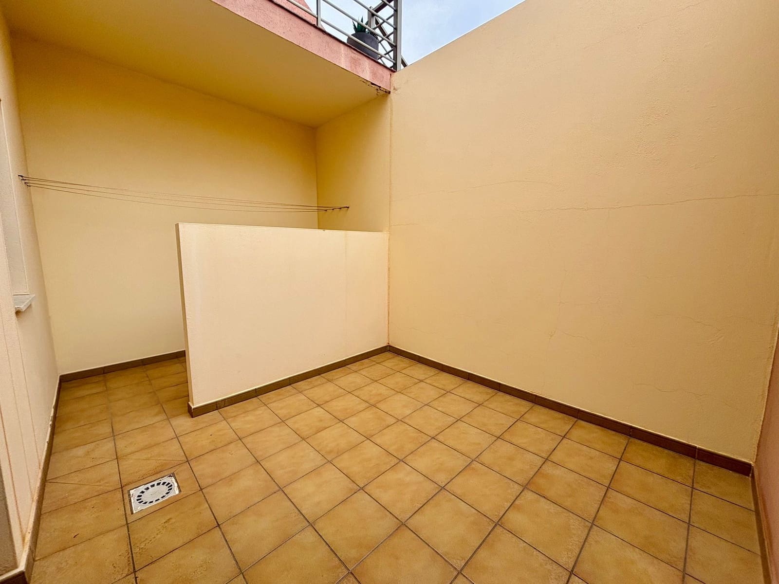 3 slaapkamer Rijtjeshuis te koop in Costa de Antigua met garage - € 240.000 (Ref: 9436426)