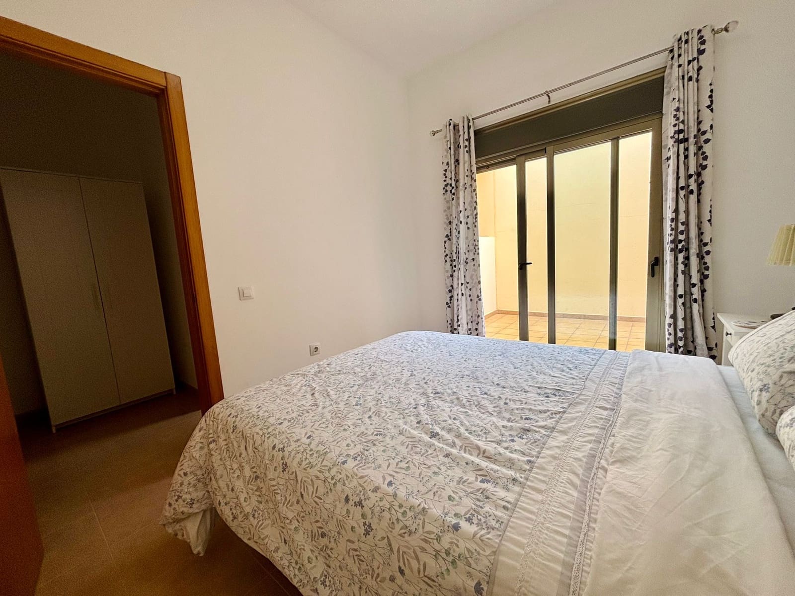 3 slaapkamer Rijtjeshuis te koop in Costa de Antigua met garage - € 240.000 (Ref: 9436426)