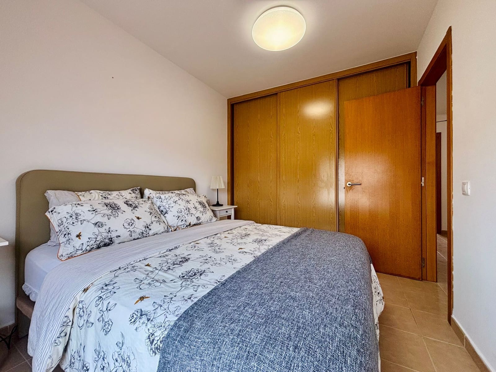 3 slaapkamer Rijtjeshuis te koop in Costa de Antigua met garage - € 240.000 (Ref: 9436426)