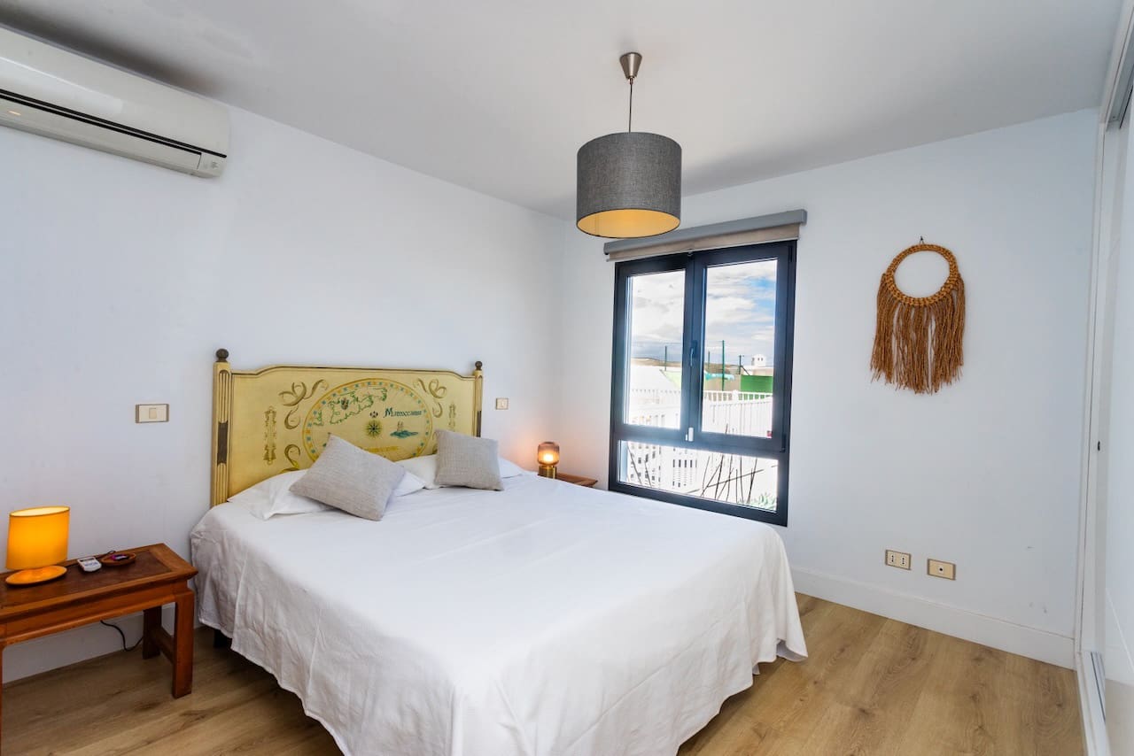 4 bedroom Villa for sale in Costa Teguise with pool garage - € 895,000 (Ref: 9494854)