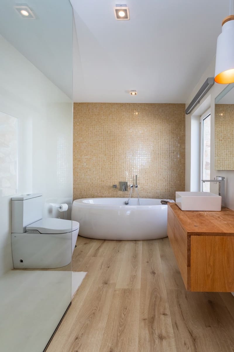 4 bedroom Villa for sale in Costa Teguise with pool garage - € 895,000 (Ref: 9494854)